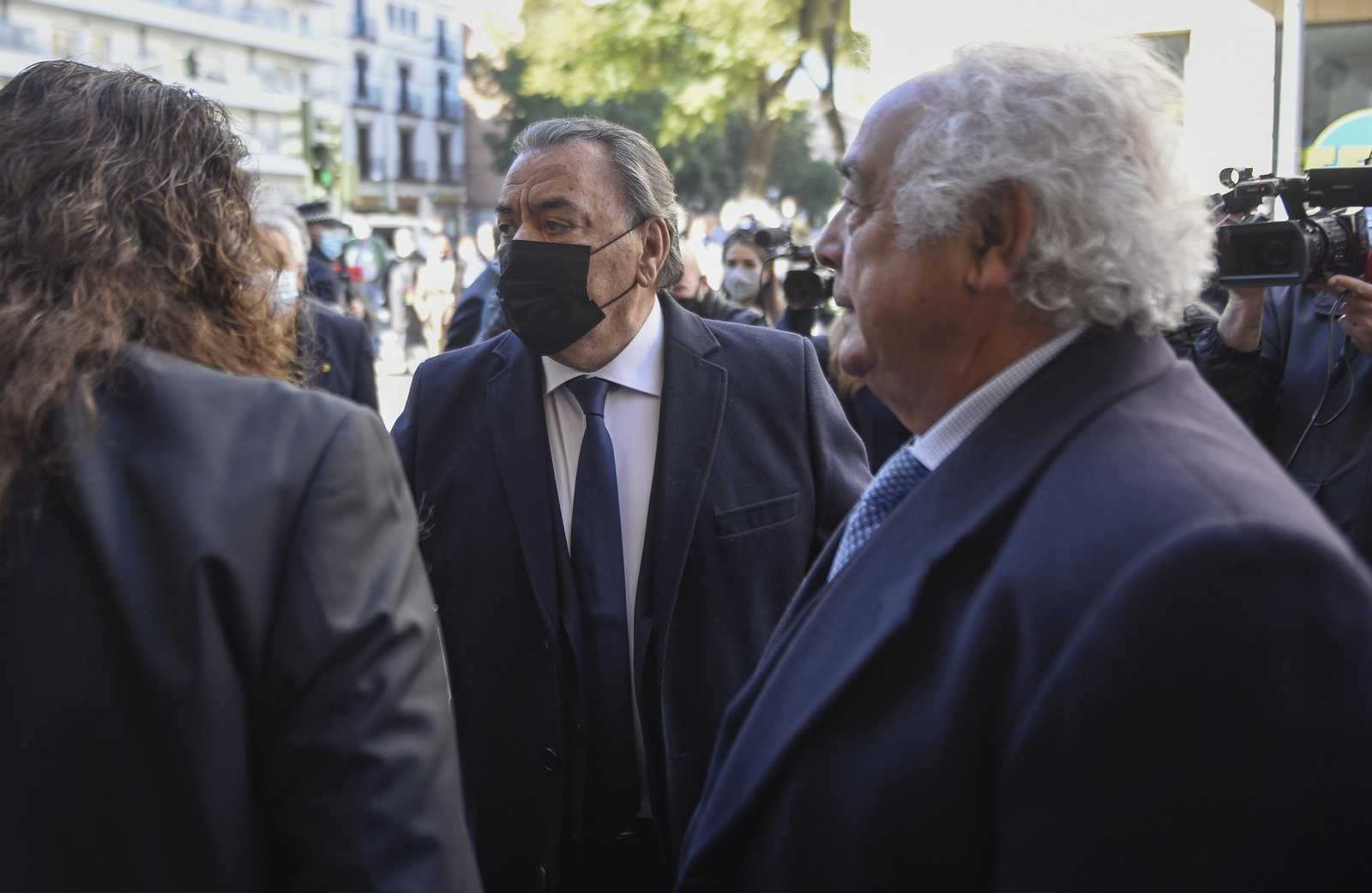 Las imágenes del adiós de Sevilla a Pascual González