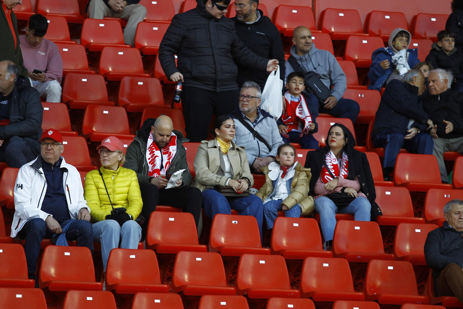 Búscate en las fotos del Almería-Real Zaragoza