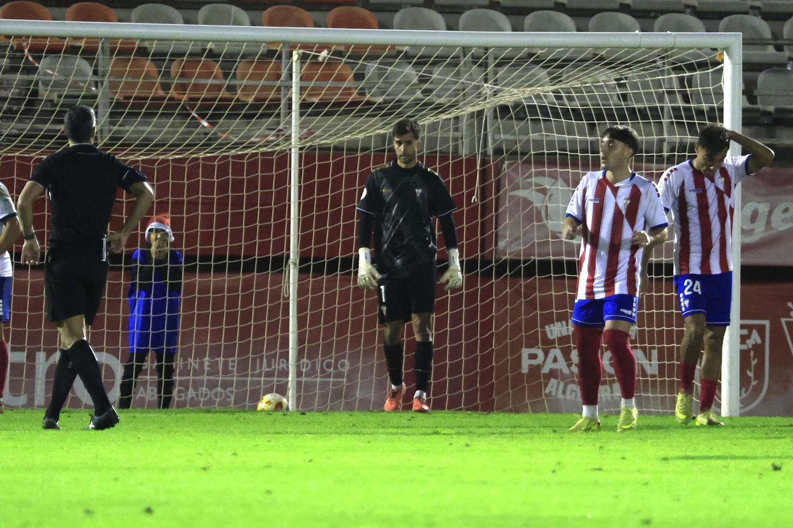 Las mejores fotos del Algeciras - Villarreal B de Primera Federación