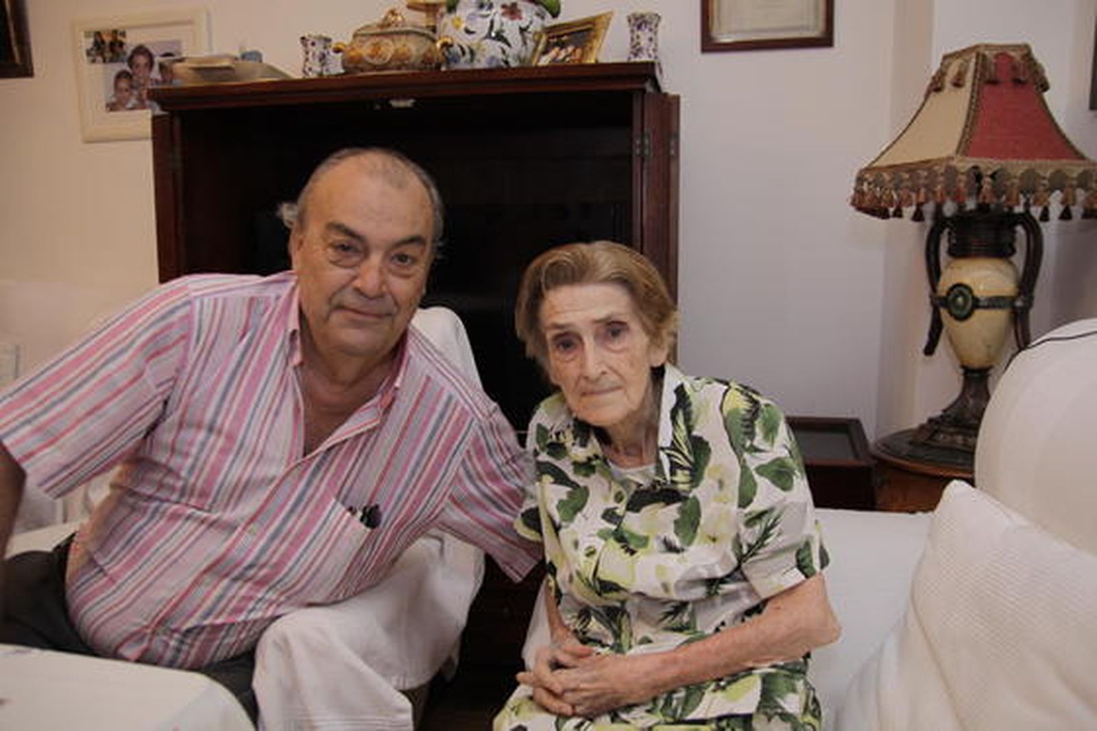 El anfitrión Evaristo Maira, con su madre Maruja Paradela.

Foto: Ignacio Casas de Ciria