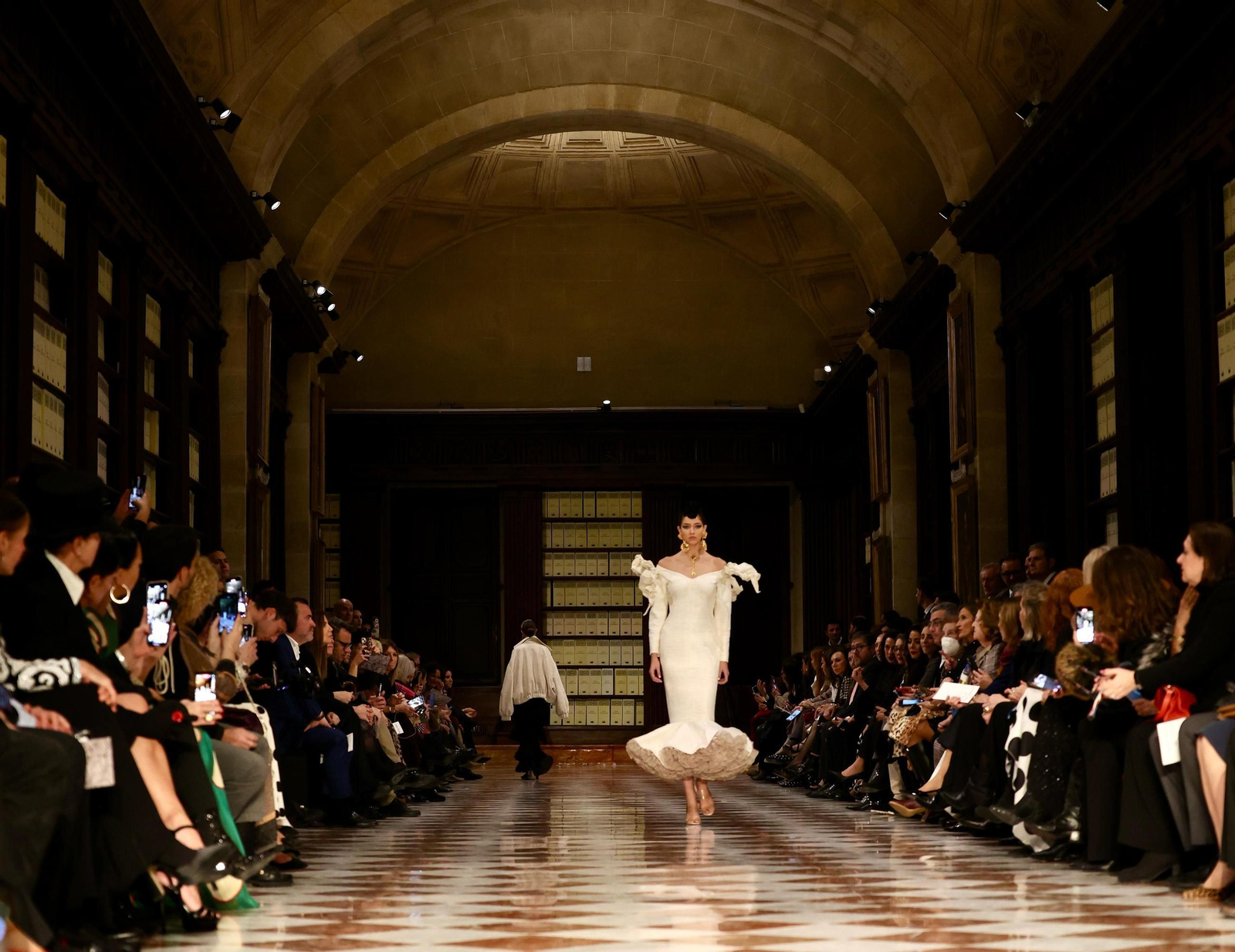 Presentación de la nueva colección de Juana Martín en el Archivo de Indias.