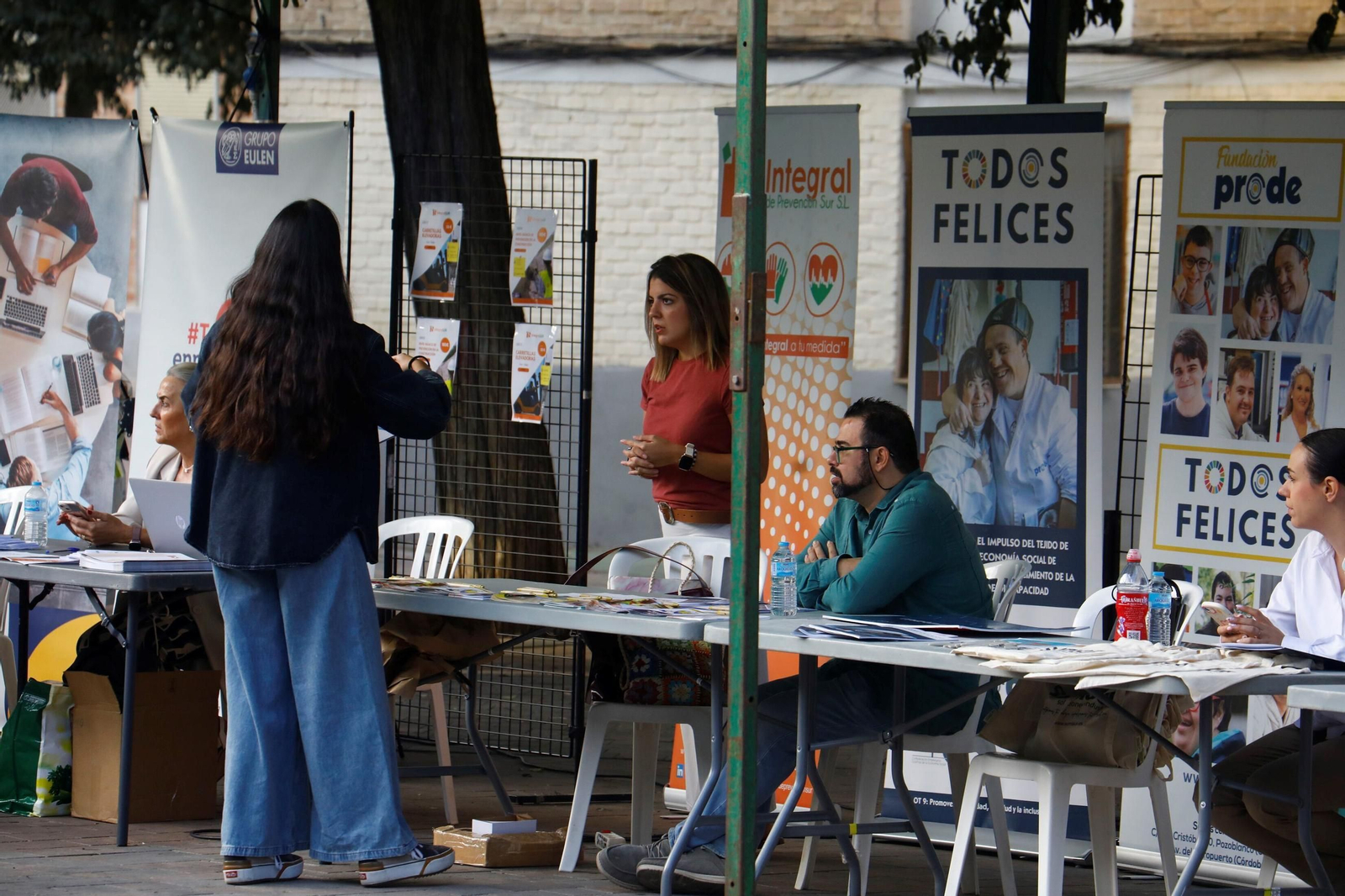La I Feria de Empleo de Distrito Sur, en imágenes