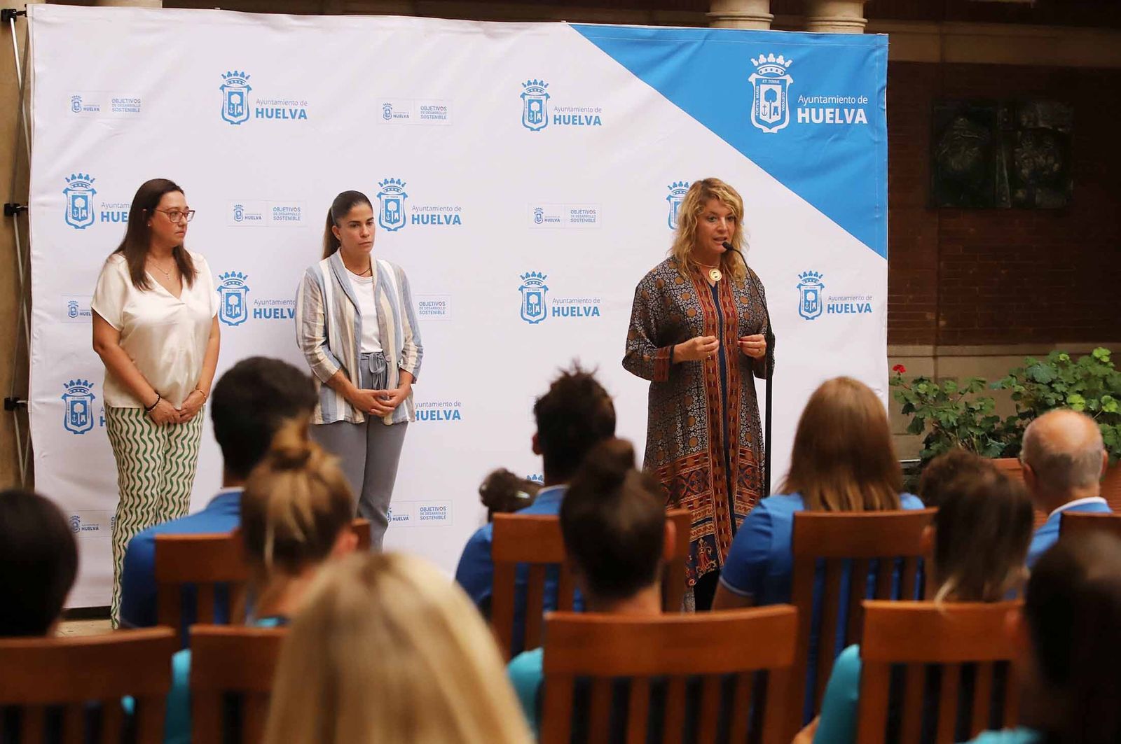 Recepción del Ayuntamiento al Sporting de Huelva, en imágenes