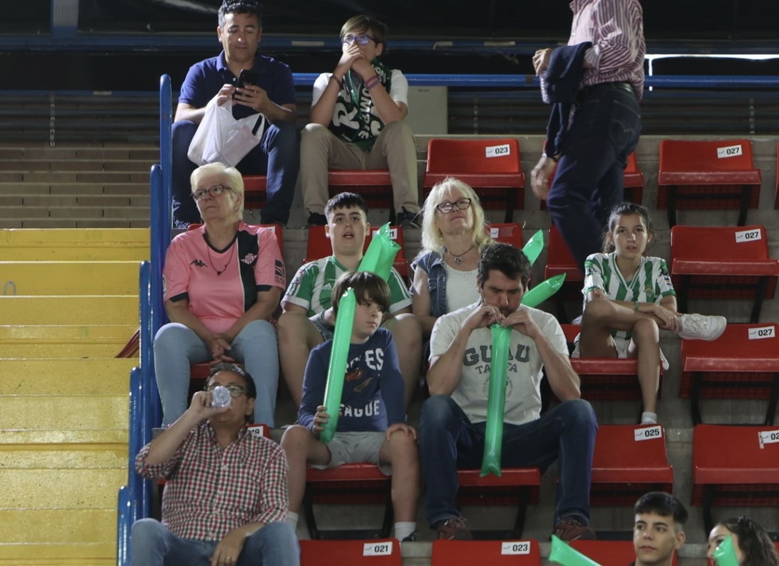 Búscate en el o Betis Granada de baloncesto