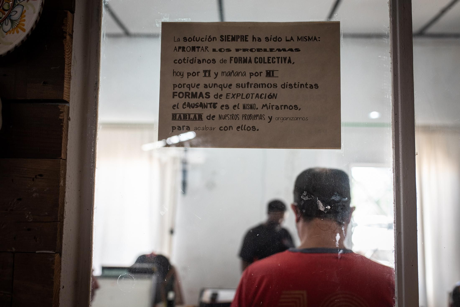 Una visita a la tienda de Traperos de Emaús en imágenes