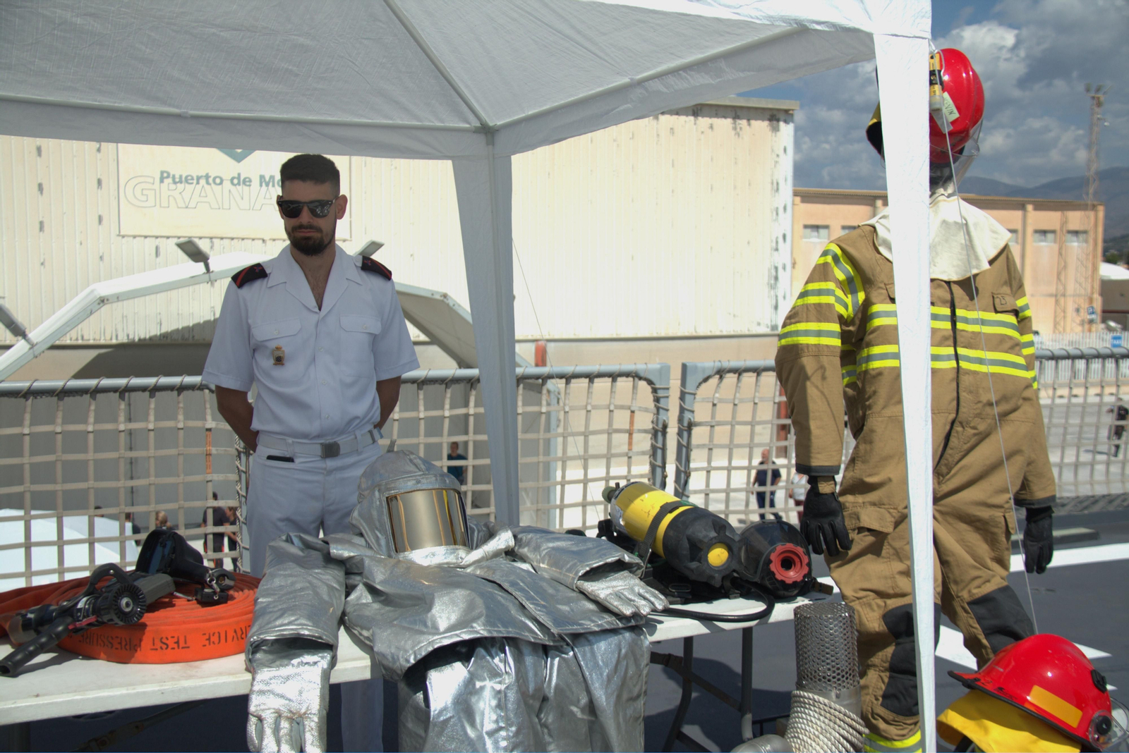 Éxito de participación para ver de cerca el despliegue de las Fuerzas Armadas en Motril