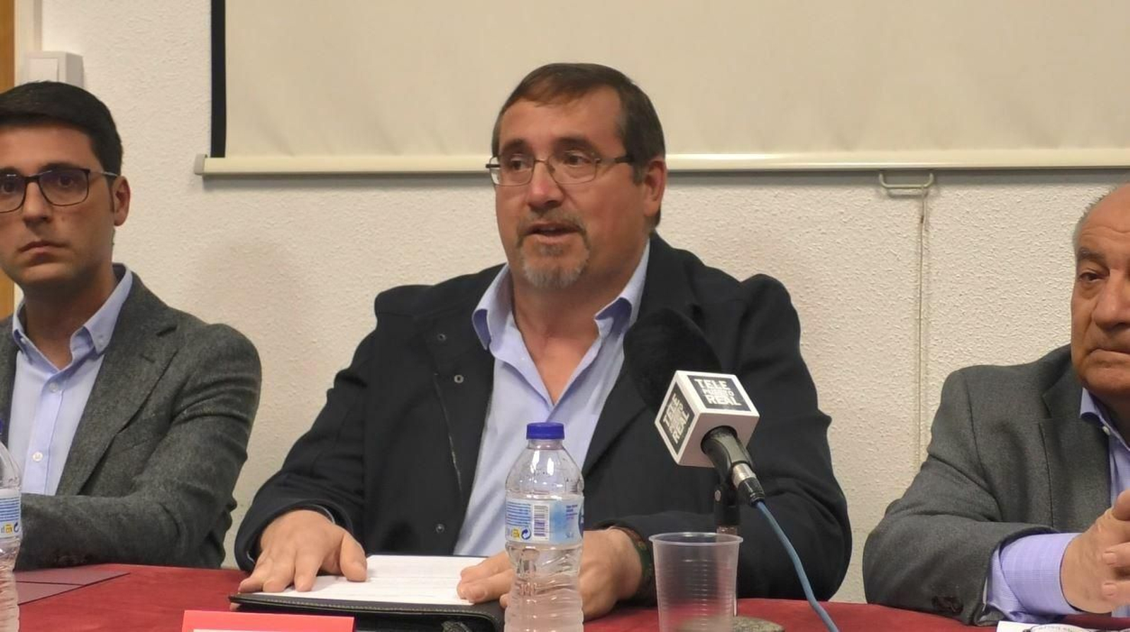 Francisco Espinosa de los Monteros durante la presentación del libro