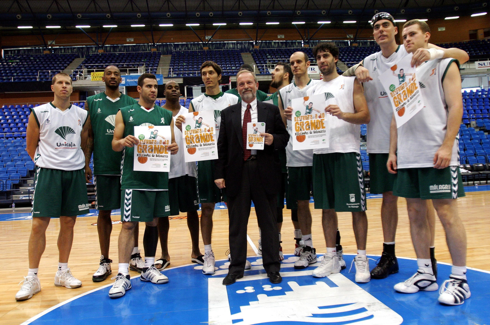 La carrera de Carlos Cabezas, en fotos