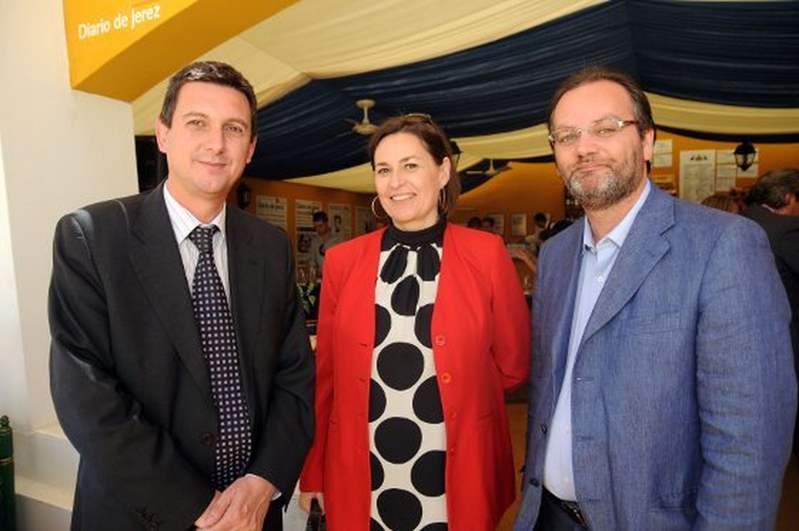 Miguel Berraquero, gerente de Diario de Jerez, junto a María del Mar Arroyo, técnico de Ifeca y Jaime Castro, director general de Ifeca.   Foto: Manuel Aranda