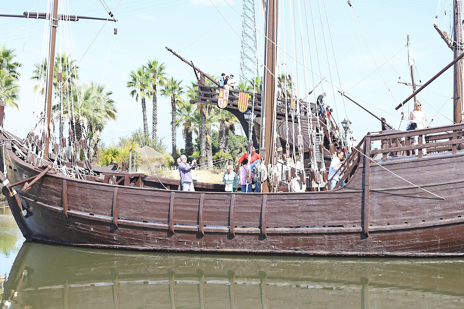 Imágenes de las Jornadas de puertas abiertas en el Muelle de las Carabelas