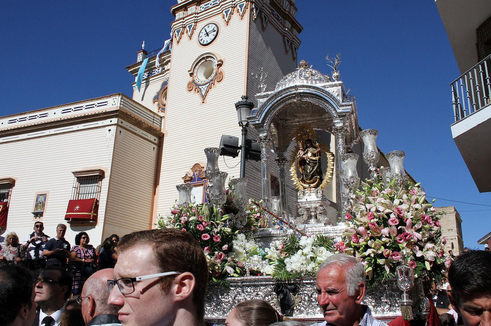 Las imágenes de la última visita de la Virgen de la Cinta a San Pedro hace diez años