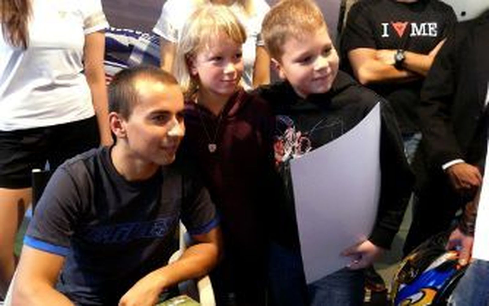 Lorenzo: "Rossi no debe elegir quien corre en Yamaha"