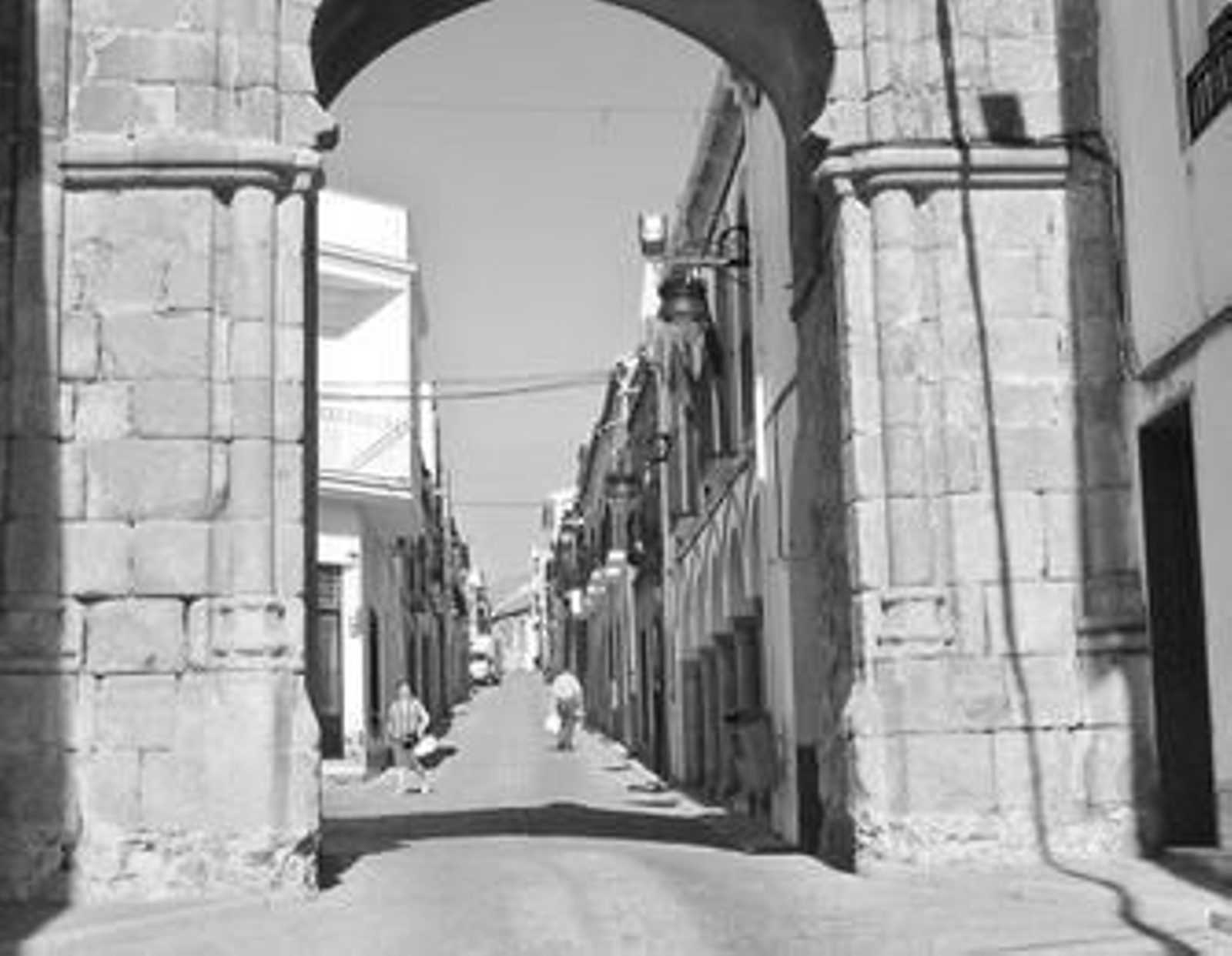 Uno de los arcos del casco histórico de la localidad de Santa Eufemia.