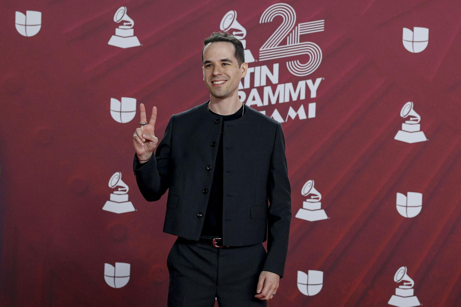 Todos los famosos, tendencias y curiosidades en la alfombra roja de la 25 edición de los Grammy Latinos