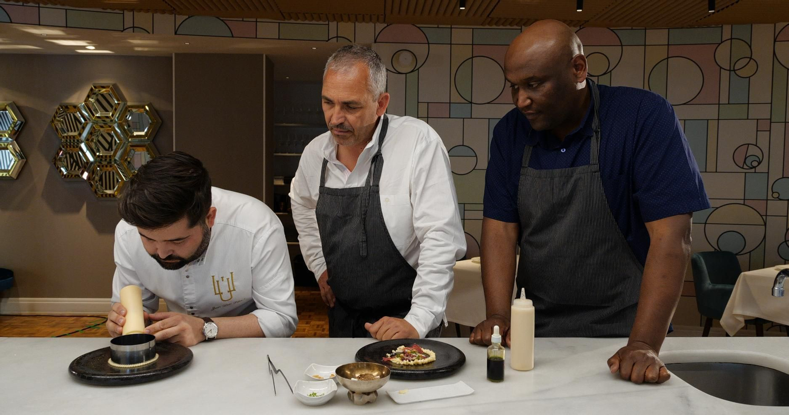 El chef jerezano Juanlu Fernández en el episodio de Canal Gourmet de AMC Networks  dedicado a los vinos de Jerez