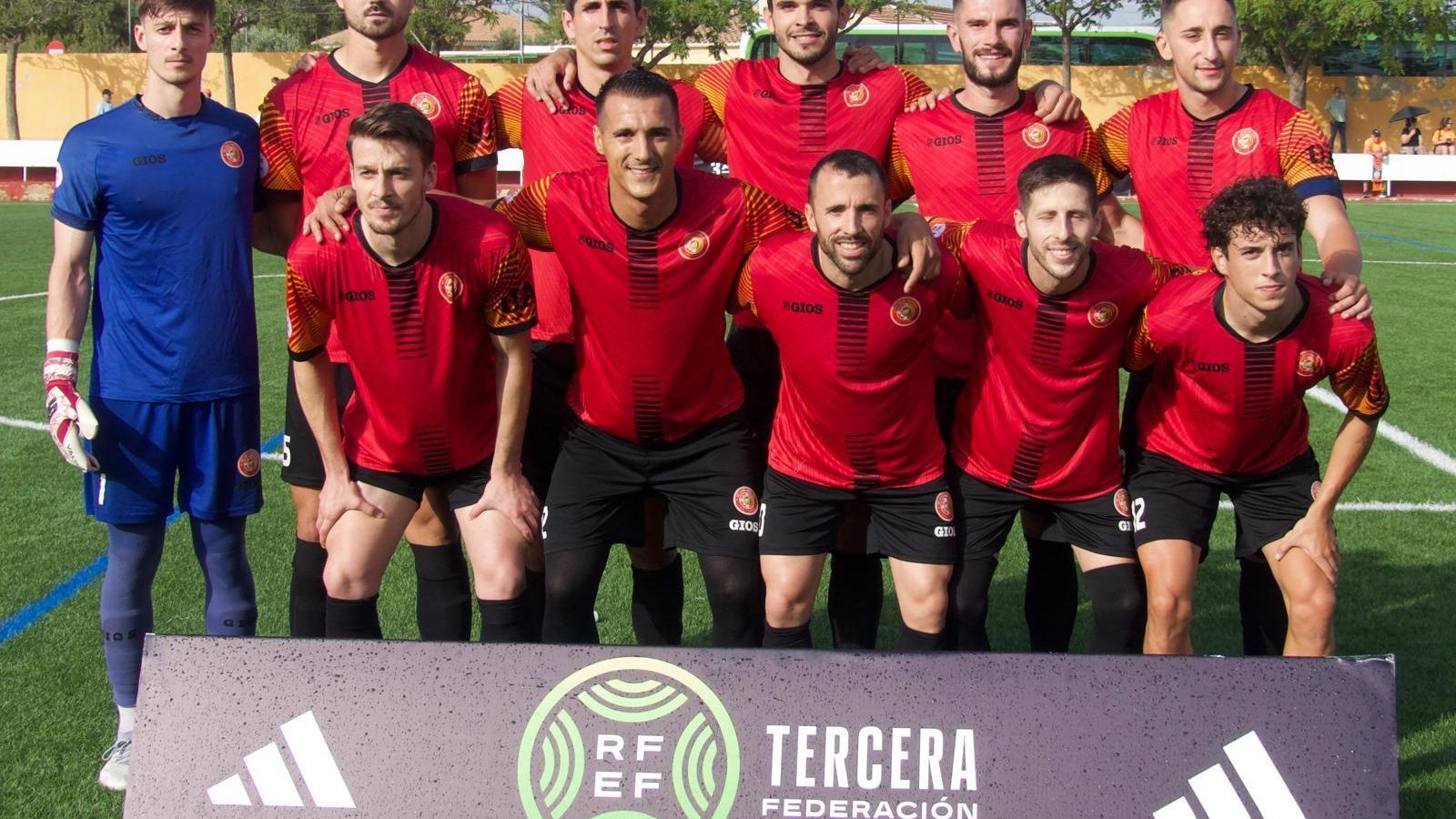 Formación del Jove en uno de sus últimos encuentros.