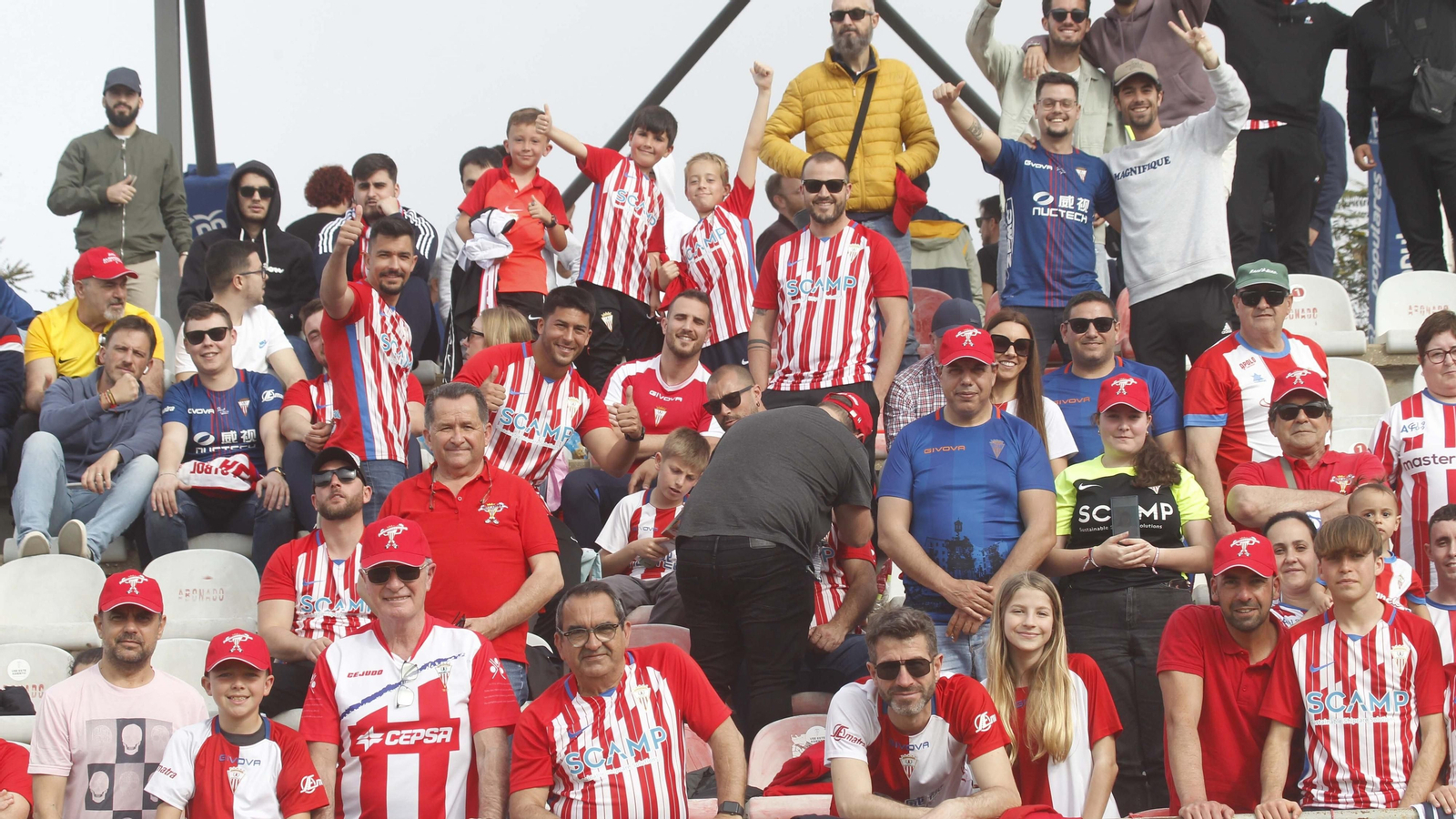 Búscate en el Algeciras CF  - Linares de Primera Federación