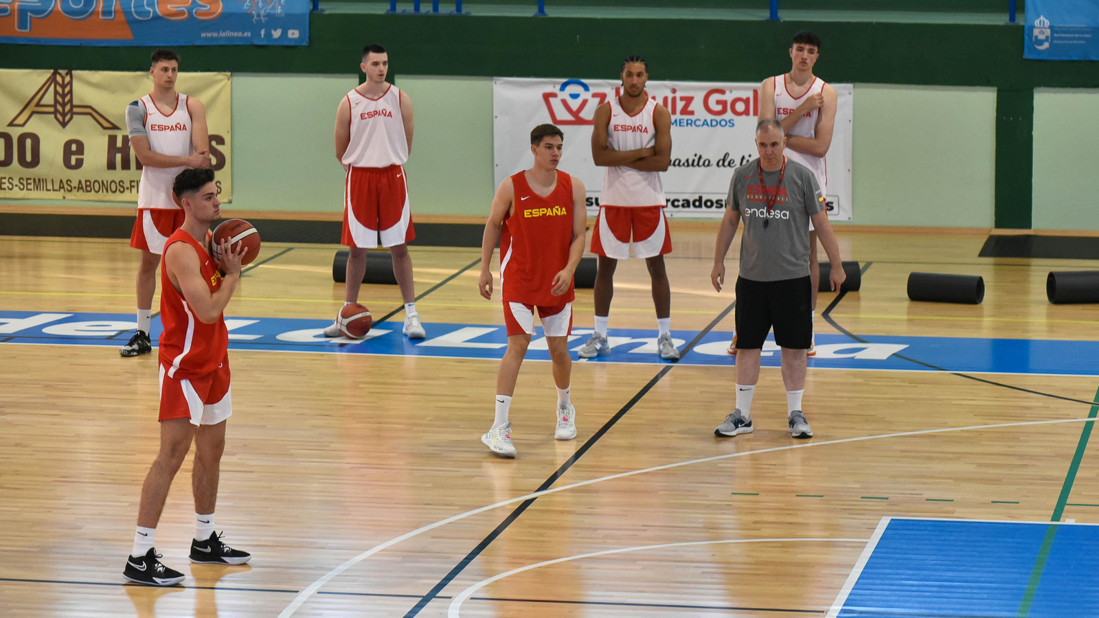La selección española sub-20 de baloncesto ya se entrena en La Línea La selección española sub-20 de baloncesto ya se entrena en La Línea