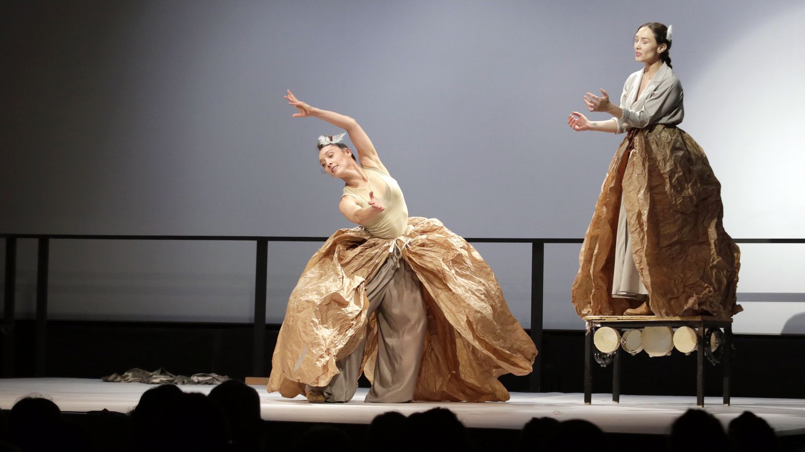 Florencia e Isidora O'Ryan, durante la función.