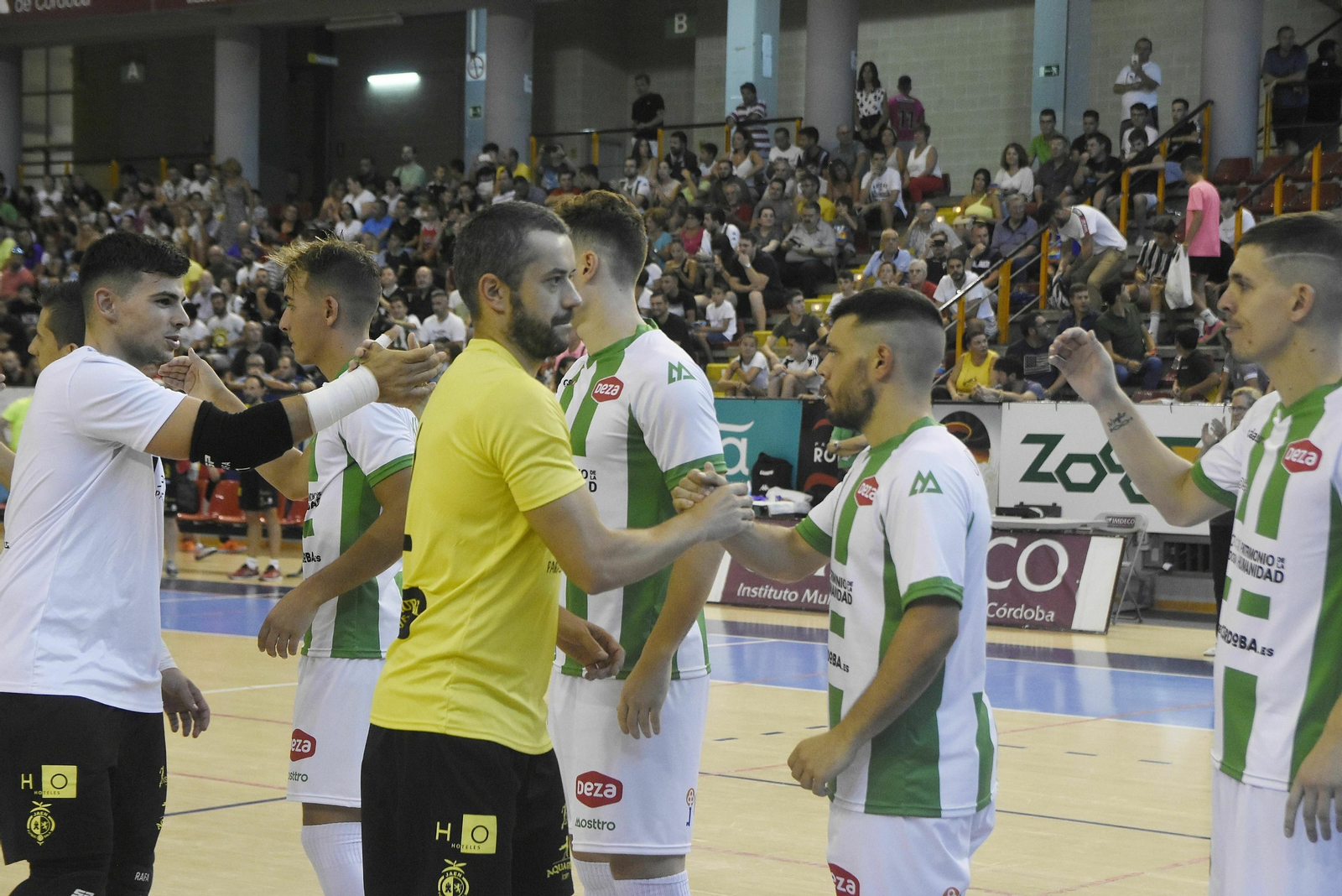 Las imágenes de la presentación del Córdoba Patrimonio de la Humanidad ante el Jaén Paraíso Interior