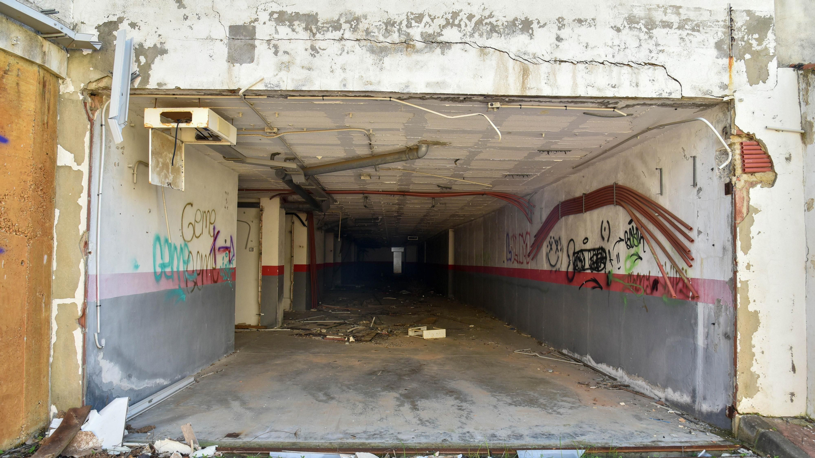 Fotos de la urbanización abandonada en Cortijo Grande, en Los Barrios