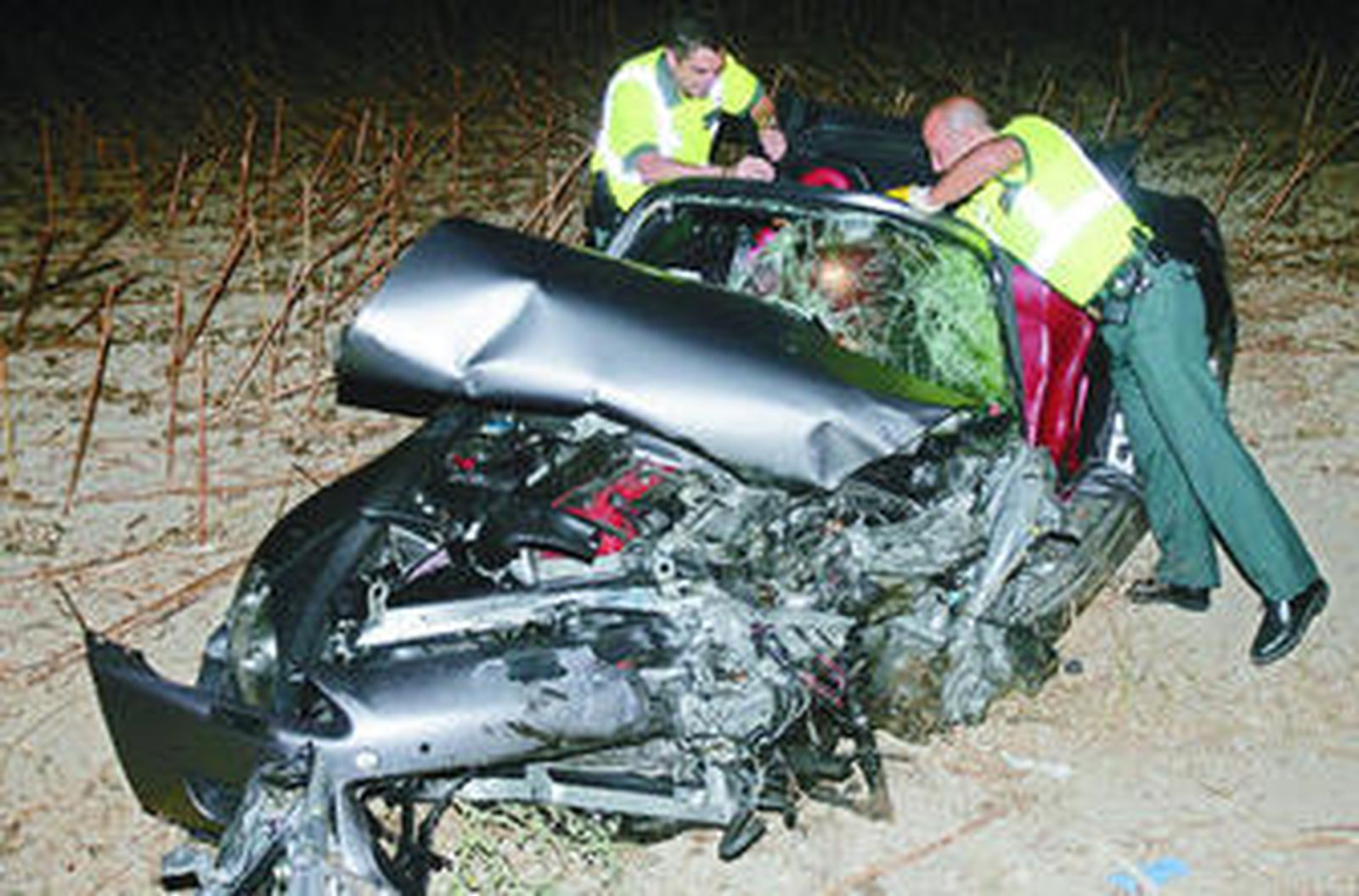 Estado en el que quedó el coche siniestrado ayer.