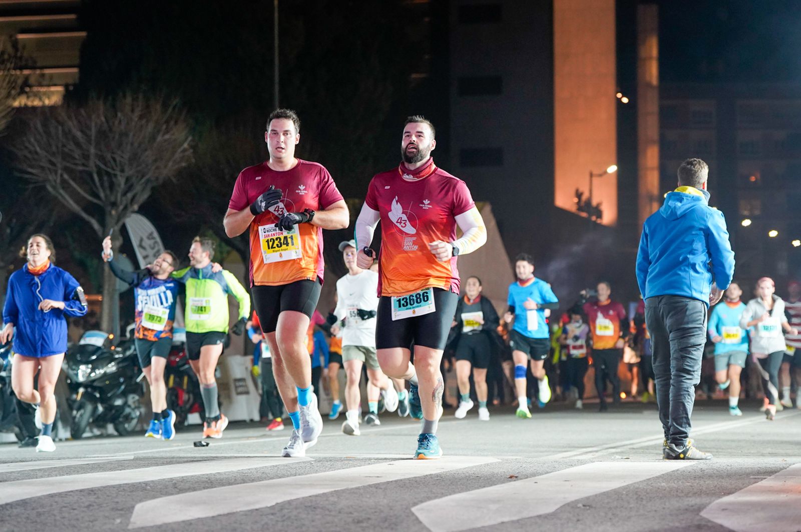 En imágenes: búscate en tu llegada a meta de la Carrera de San Antón 2026 (12)