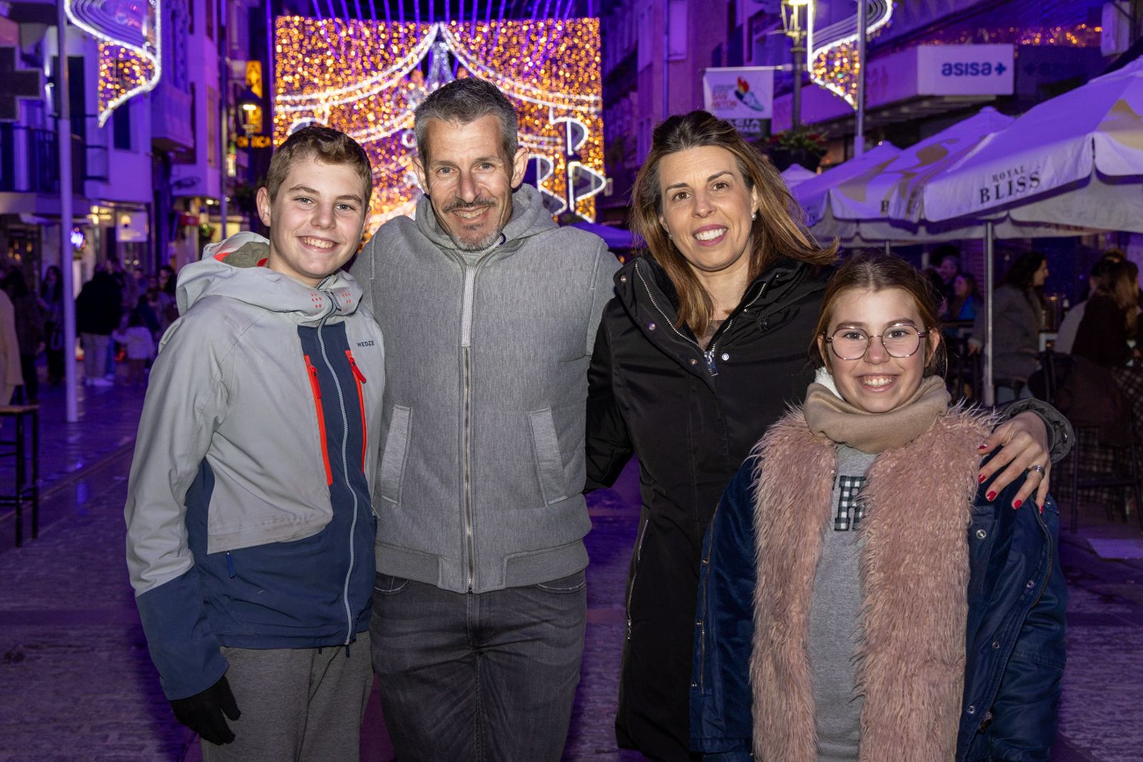 Así disfruta Jaén del concierto extraordinario a pie de calle: "Son de Vida"