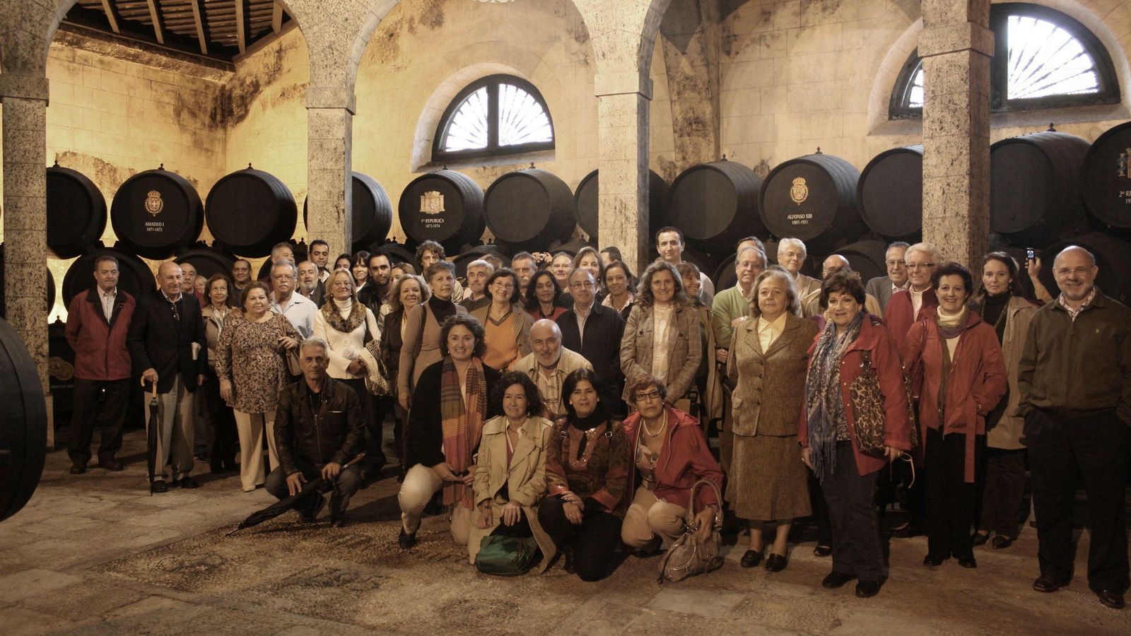 Foto de familia tras una cata en Bodegas Caballero, en El Puerto.