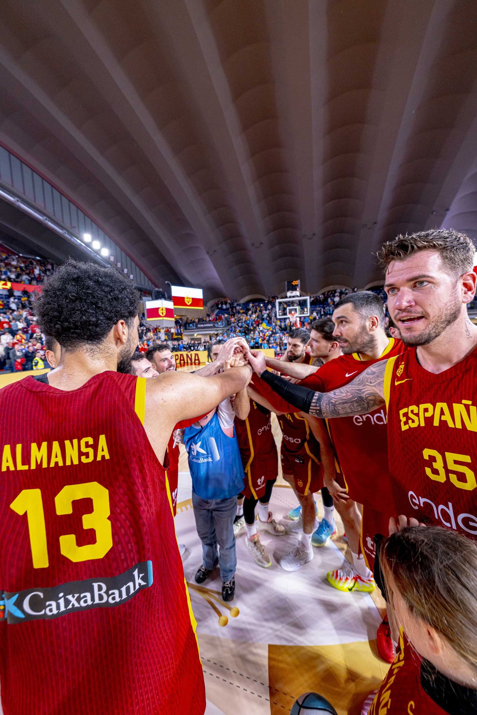 Francis Alonso lidera a una España invicta con 12 puntos