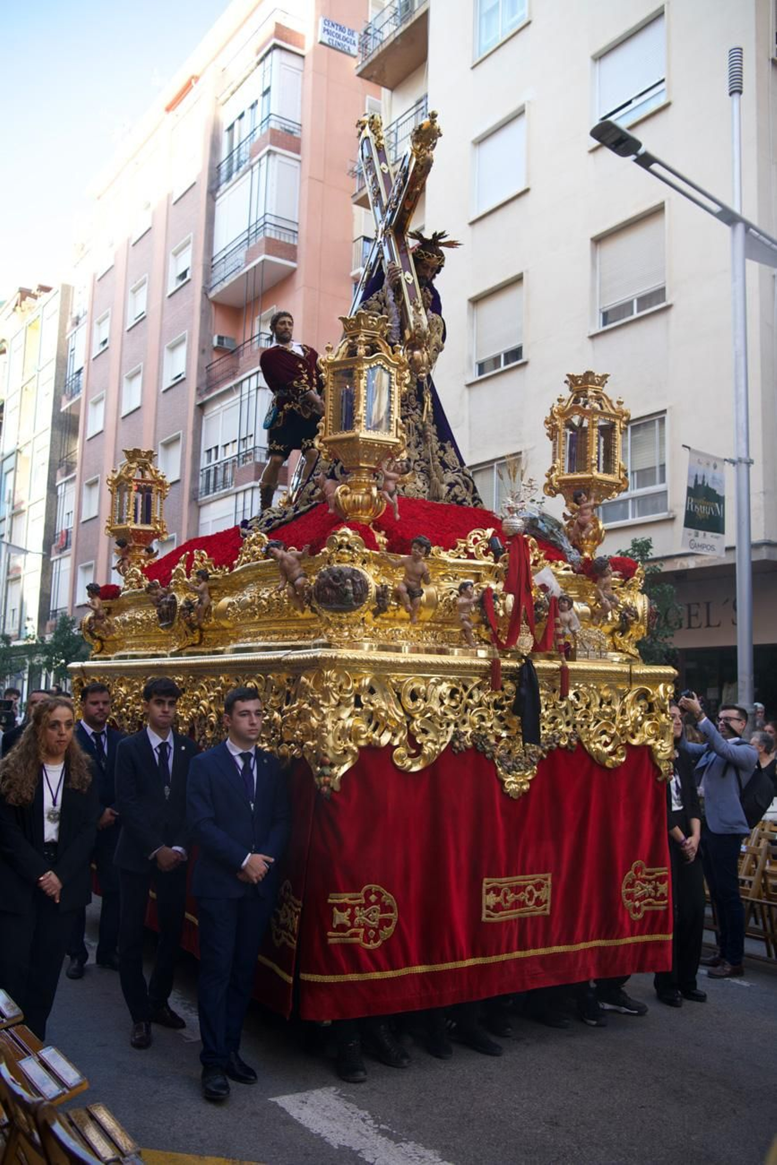 El Abuelo abre el camino de la histórica Magna en Jaén