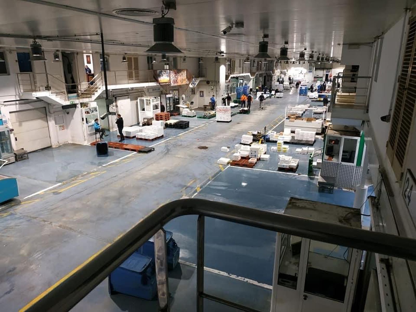 Vista de una Mercamálaga vacía durante estos días de paro del transporte.