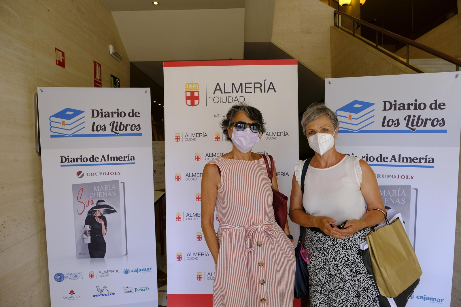 Fotogalería del Diario de los Libros, con María Dueñas. Almería