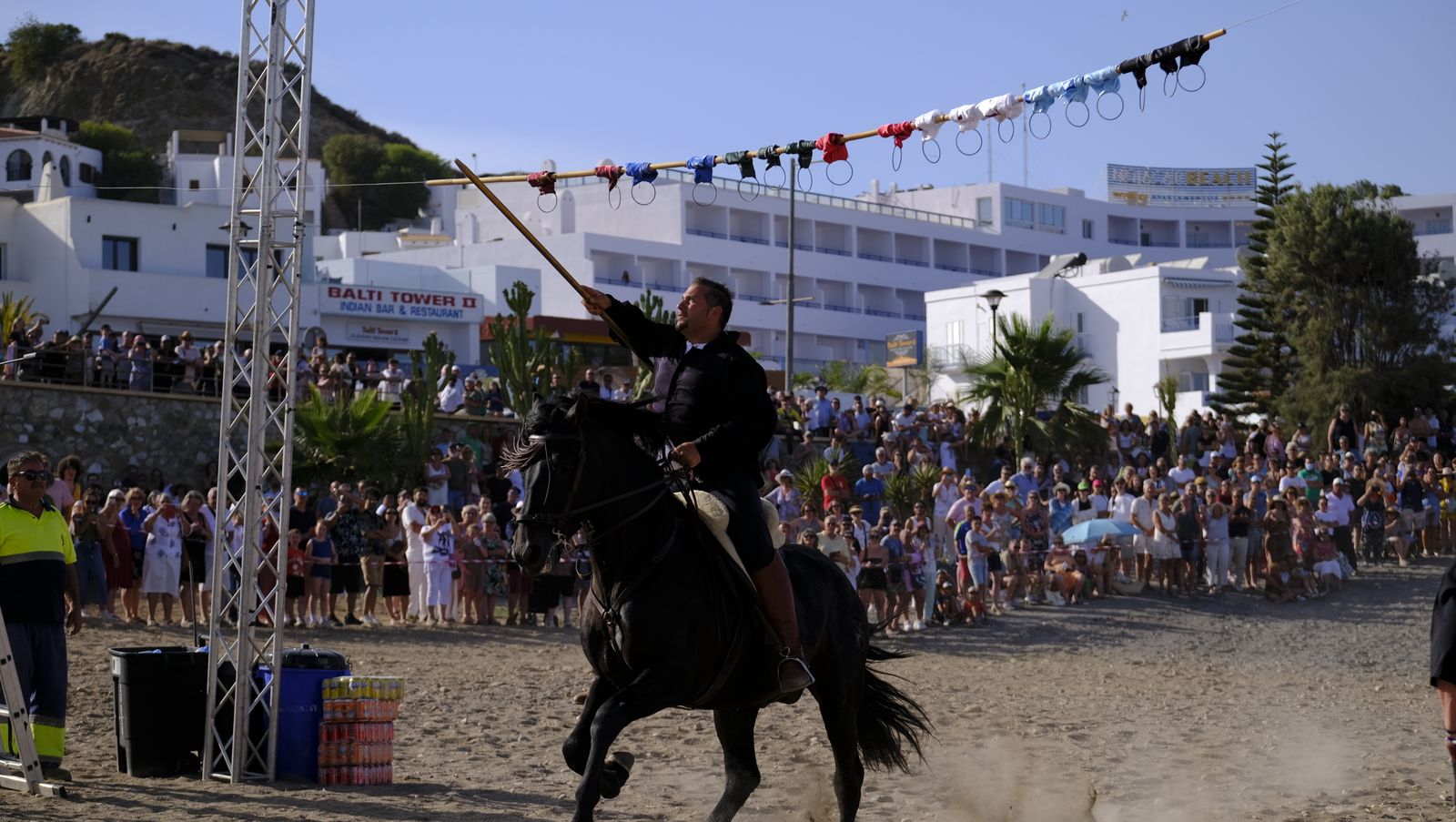 Moros y Cristianos de Mojácar en la Playa del Lance, en imágenes