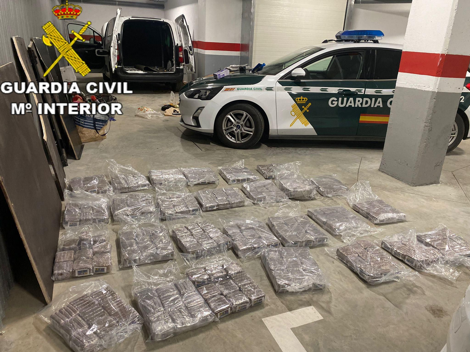 La droga incautada por la Guardia Civil.