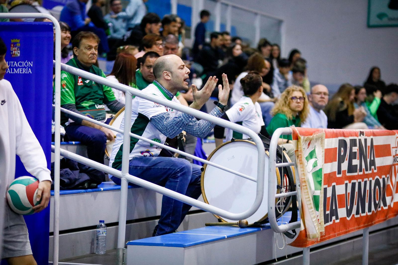 Las imágenes del Unicaja Costa de Almería-Leleman Conqueridor, primer partido del play off por el título de Superliga en Almería