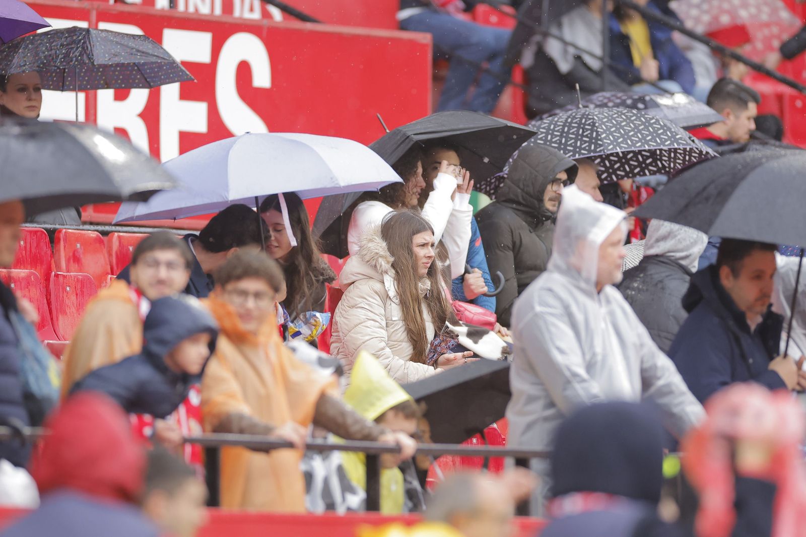Búscate en las fotos del Sevilla FC - Levante