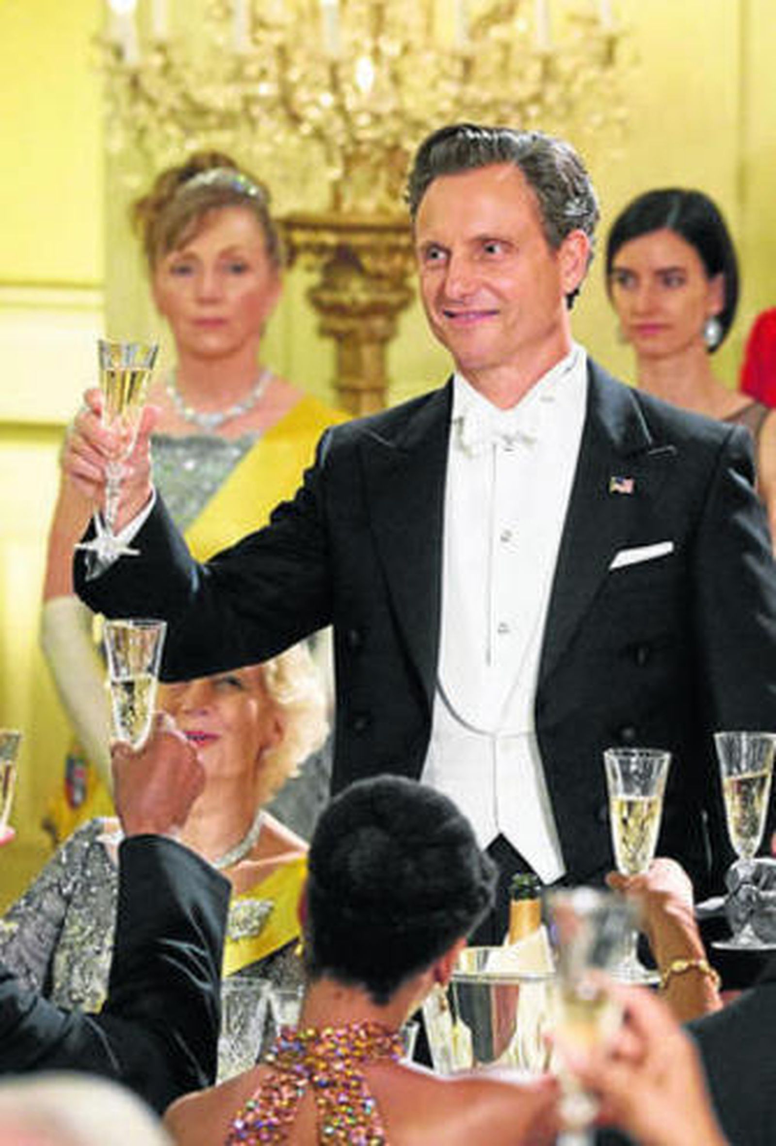 La aparición de Adam sacará a la luz los secretos de su familia.