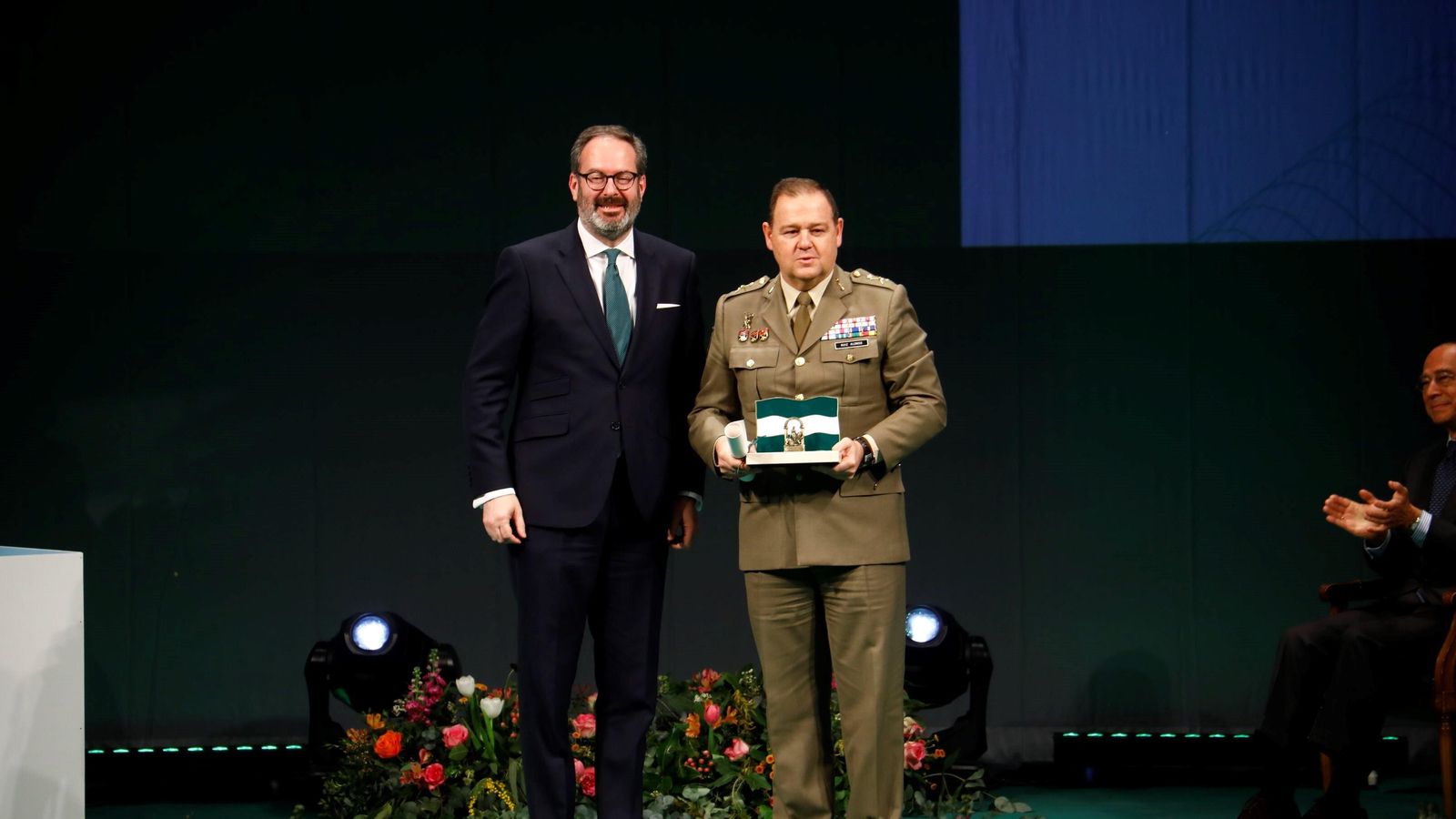 Adolfo Molina y el general Ruiz Alonso. Adolfo Molina y el general Ruiz Alonso.