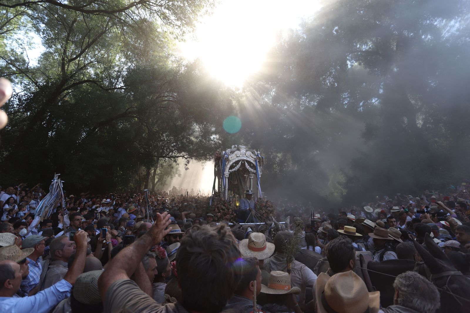 Imágenes de la Hermandad del Rocío de Huelva en la charca