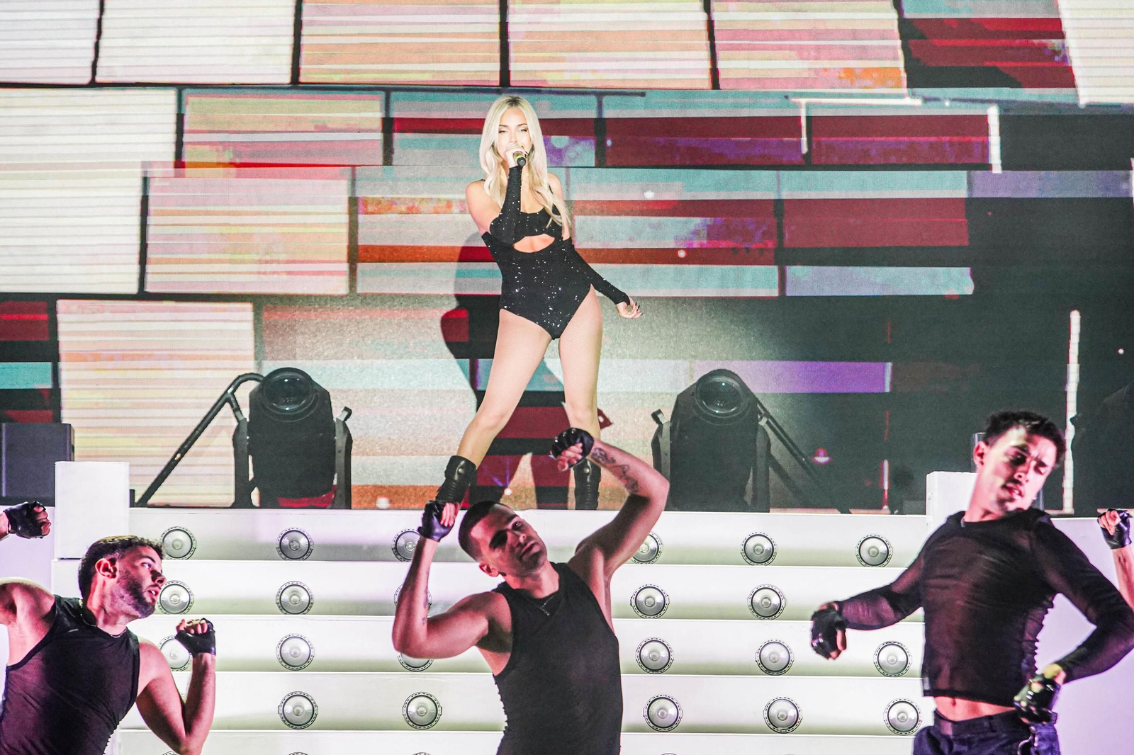 Muac Fest: Ana Mena, K!ingdom y Omar Montes hacen vibrar Armilla