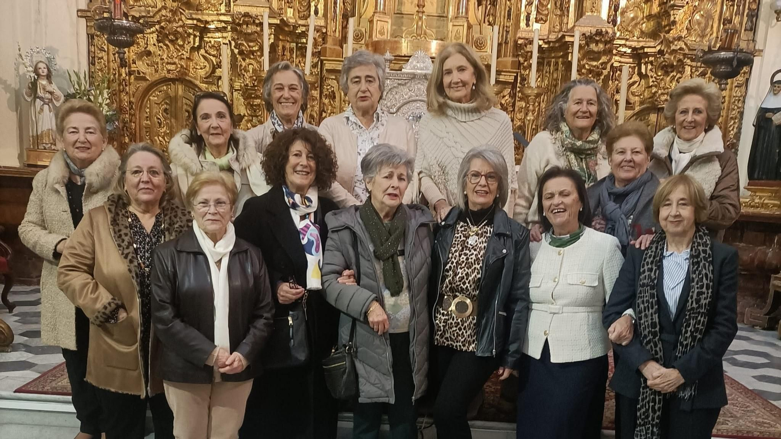 Antiguas alumnas de la Compañía de María, en San Fernando, se reencuentran 55 años después de su salida del centro