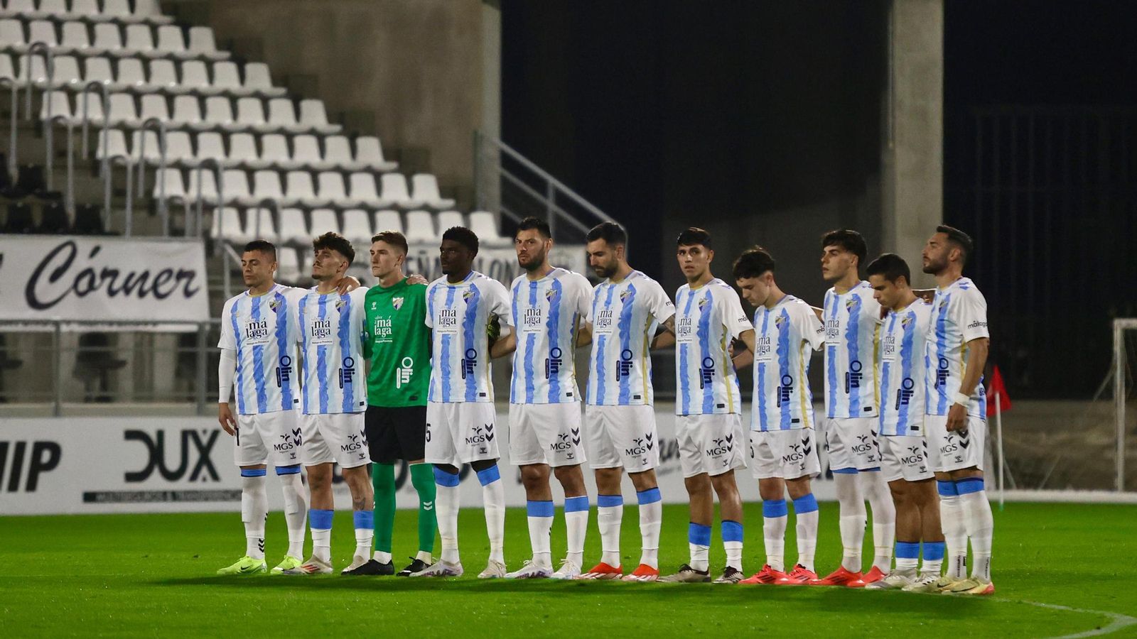 Las fotos del CD Estepona - Málaga CF de Copa del Rey
