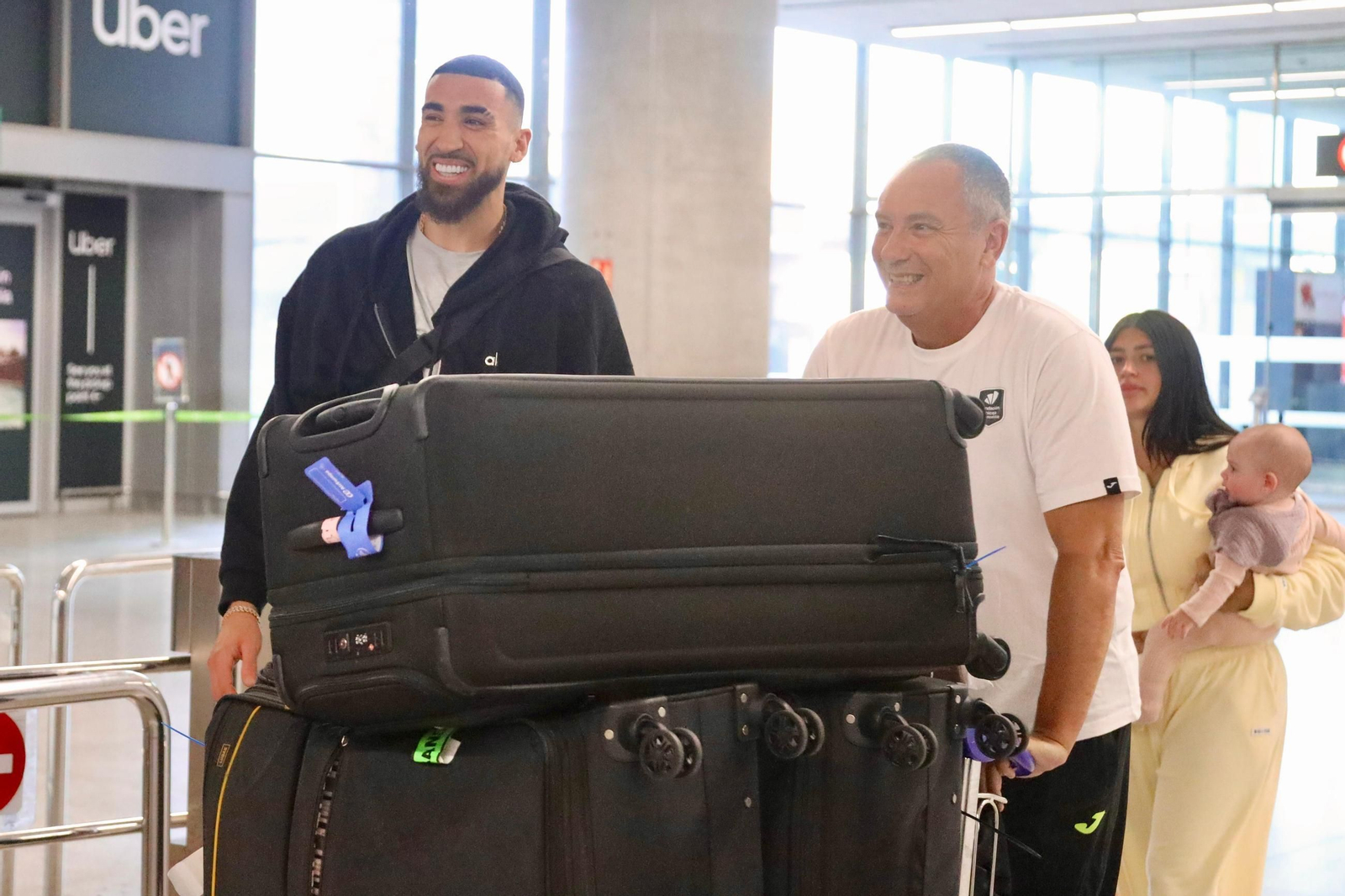 Las fotos de la llegada de Chris Duarte, fichaje estelar del Unicaja, a Málaga