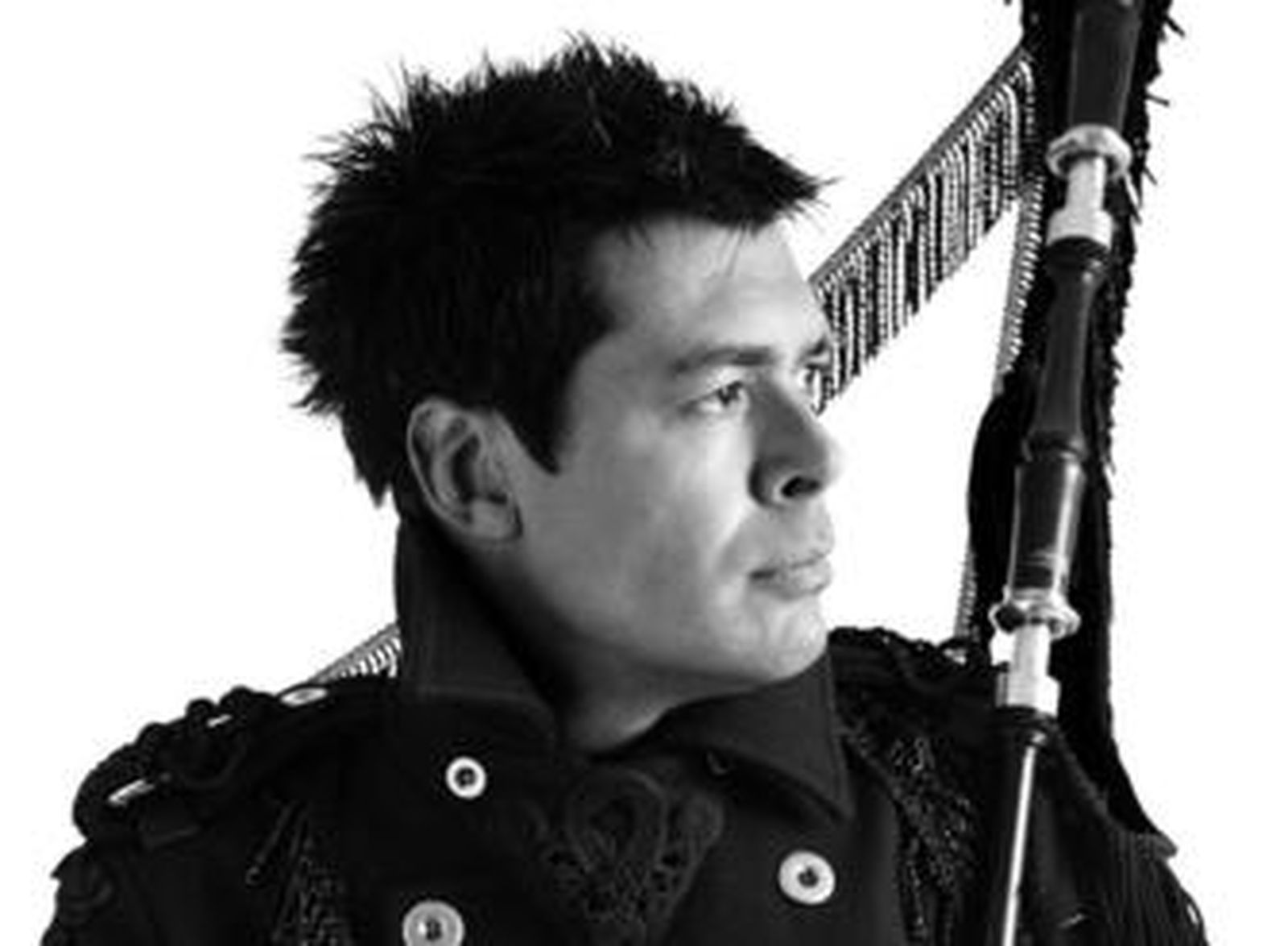 "Soy muy cortado cuando se trata de hablar de mi vida"