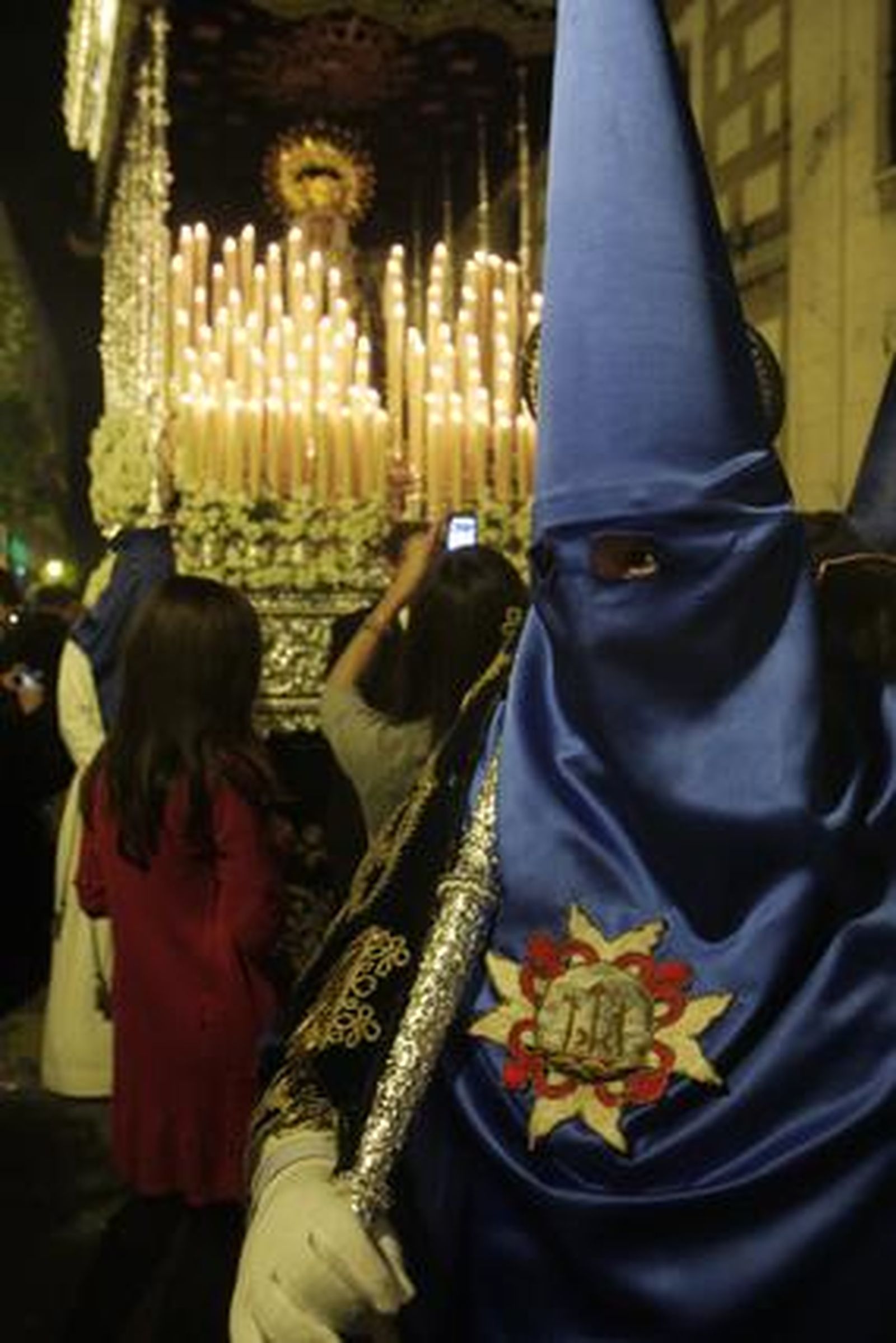 Sevilla acompaña a Montserrat

Foto: Jose Angel Garcia