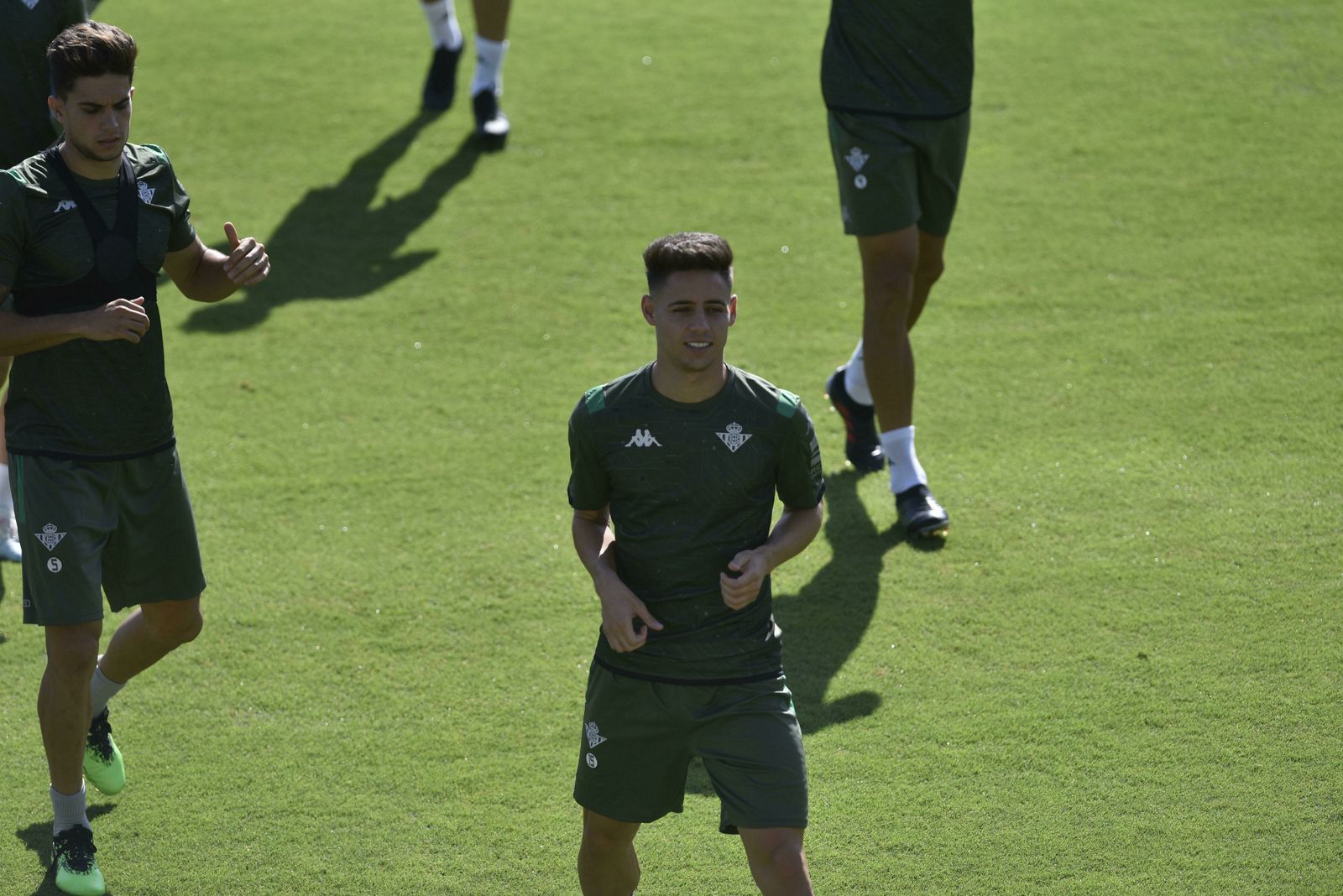 Álex Moreno, en el entrenamiento matinal de ayer.