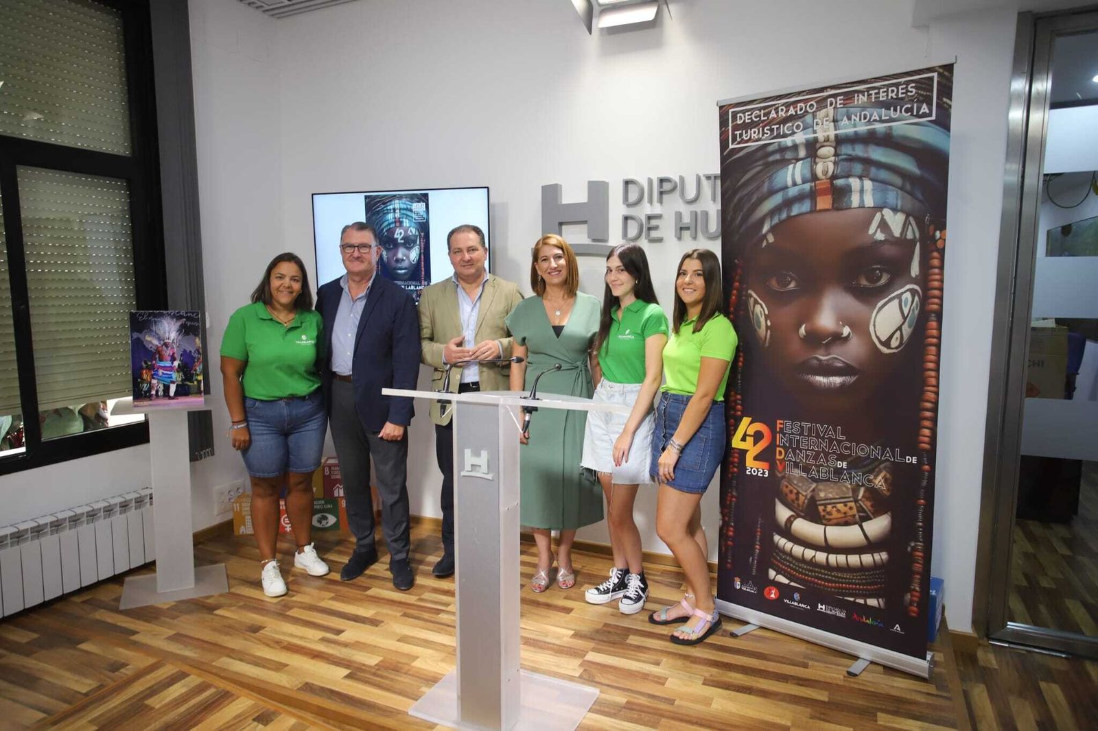 Presentación del 42 Festival Internacional de Danzas de Villablanca