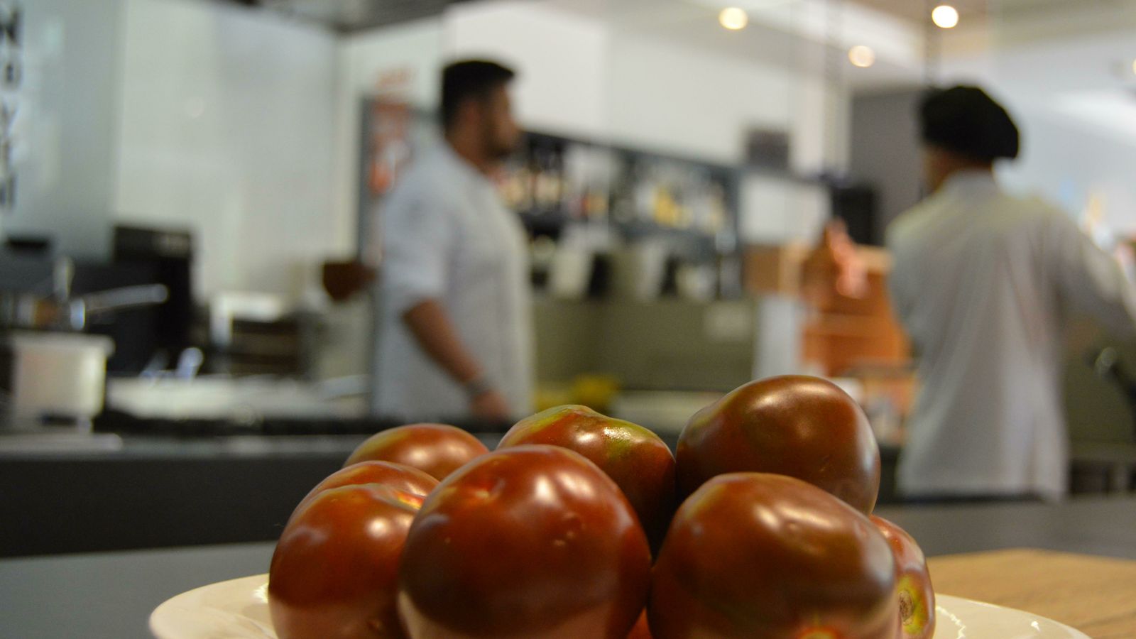 Los productos de la tierra no faltan en la cocina del hostelero almeriense.