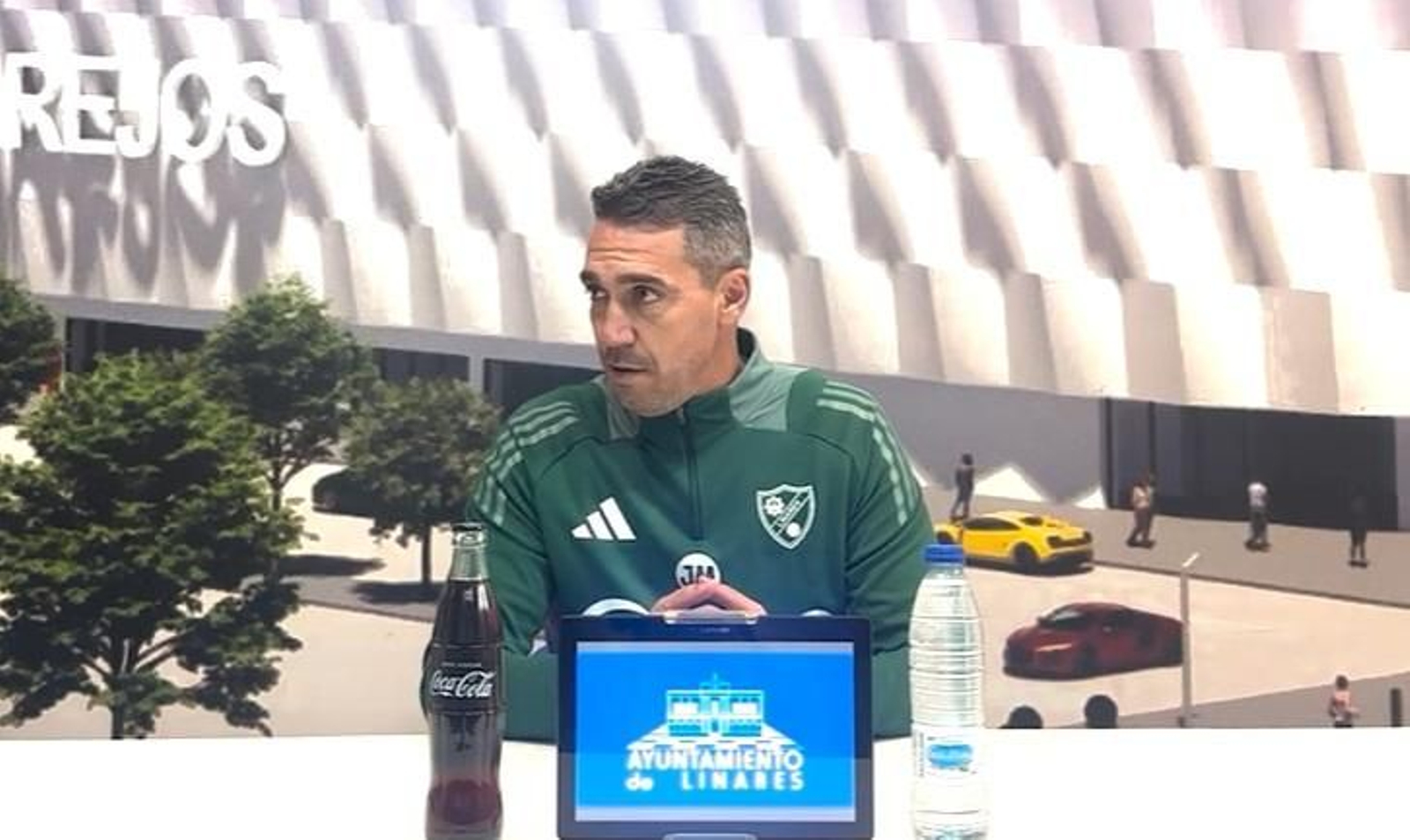 El entrenador del Linares Deportivo en la rueda de prensa previa al duelo ante el Orihuela CF.